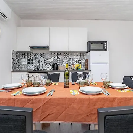 Apartamento Sea View Dominique *